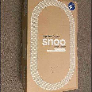 Snoo smart sleeper bassinet